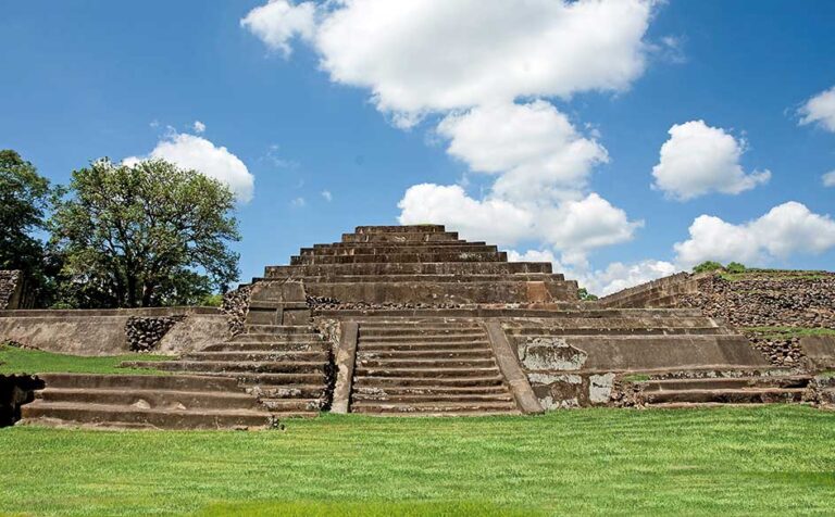 Parque Arqueológico El Tazumal