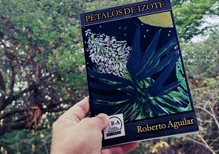 PÉTALOS DE IZOTE  (Un libro de cuentos)