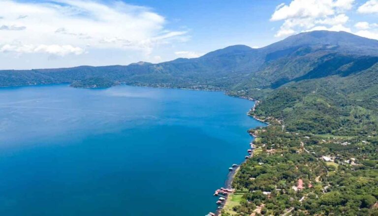 Lago de Coatepeque: Un Tesoro Escondido en El Congo, Santa Ana