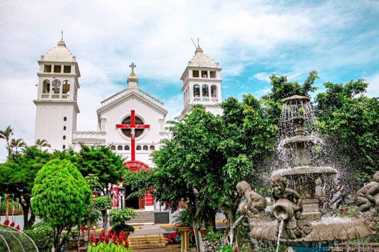 Descubre los Impresionantes Pueblos de la Ruta de las Flores